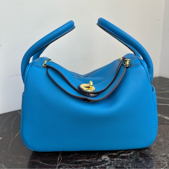 Fashion Leather Pillow bag Crossbody Bag Gold hardware - Picture 3 of 14